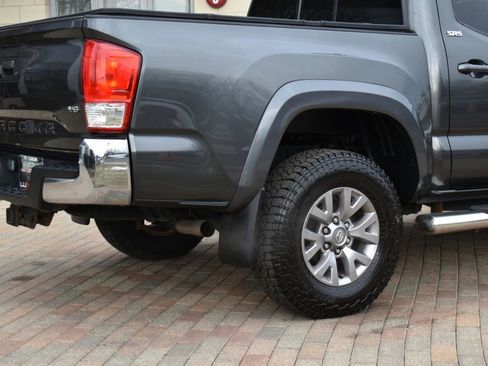 Used 2016 Toyota Tacoma SR5 image 14