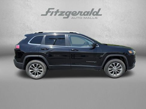 Used 2019 Jeep Cherokee Latitude Plus AWD/4WD image 8