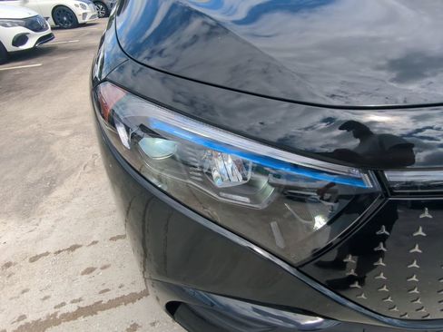 Used 2024 Mercedes-Benz EQB 300 4MATIC image 22