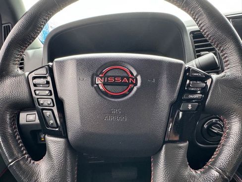Used 2022 Nissan Frontier PRO-4X w/ Technology Package image 17