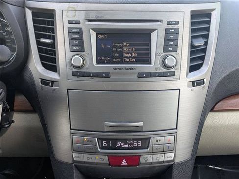 Used 2014 Subaru Outback 2.5i Limited w/ Moonroof Package AWD/4WD image 14