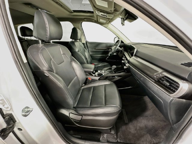 Used 2025 Kia Telluride S AWD/4WD image 32