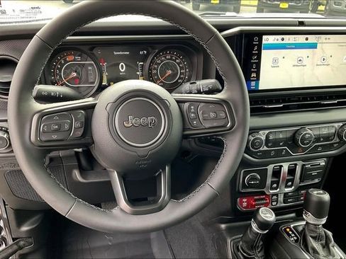 New 2025 Jeep Wrangler Rubicon w/ Convenience Group image 17