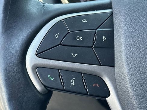 Used 2021 Jeep Grand Cherokee Laredo X image 25