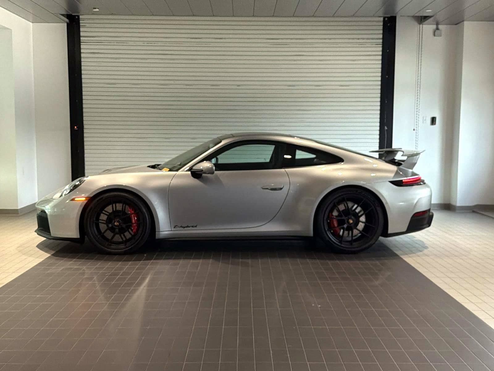Used 2026 Porsche 911 Carrera GTS RWD image 2