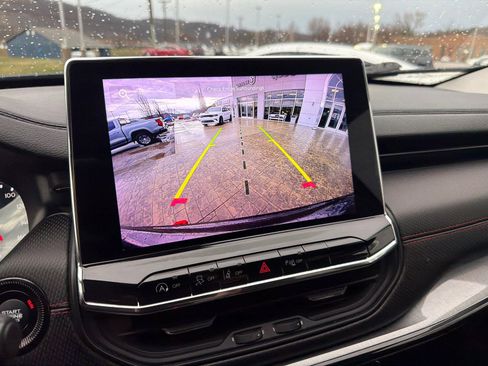 Used 2022 Jeep Compass Trailhawk image 18