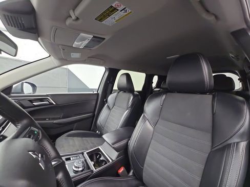 Used 2024 Mitsubishi Outlander SE FWD image 22