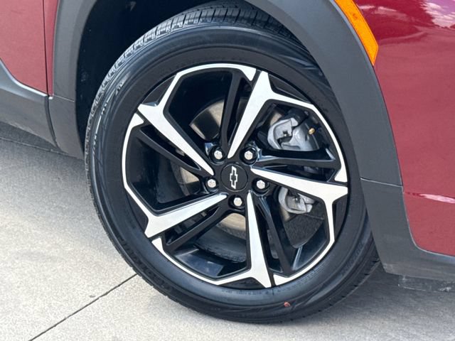 Used 2023 Chevrolet TrailBlazer RS w/ Sun and Liftgate Package FWD image 6