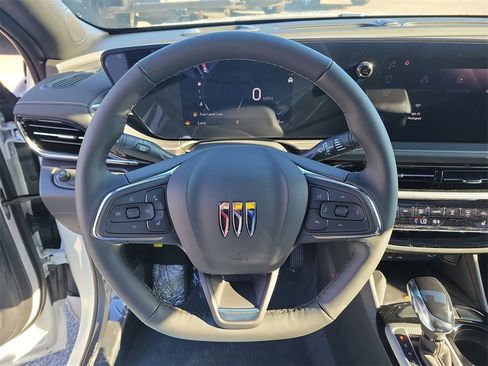 New 2025 Buick Envista Avenir image 27