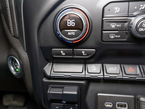 Used 2022 Chevrolet Silverado 1500 LT Trail Boss image 21