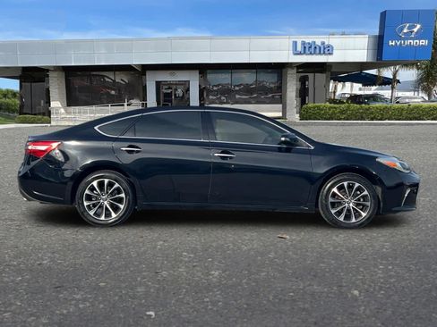 Used 2018 Toyota Avalon XLE image 8
