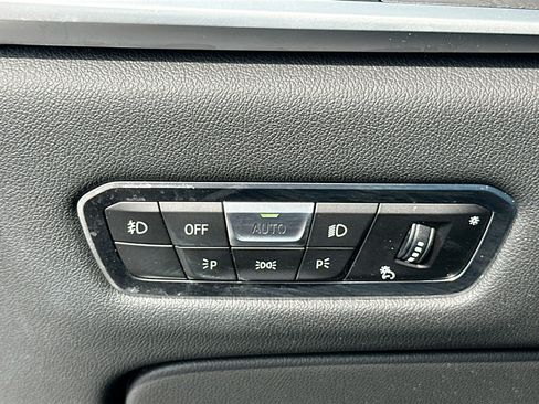 Used 2022 BMW X7 xDrive40i w/ Premium Package AWD/4WD image 10