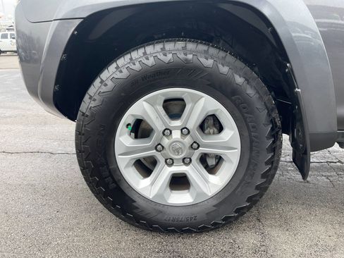 Used 2018 Toyota 4Runner SR5 Premium image 32