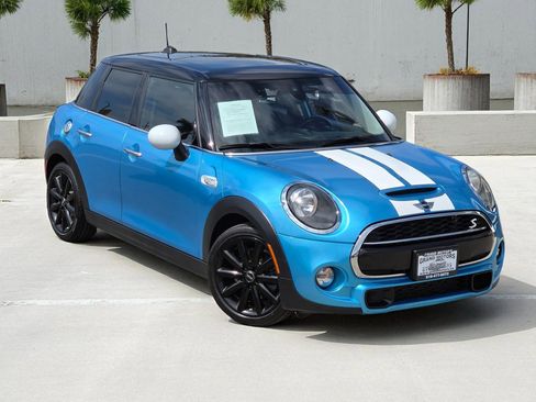 Used 2019 MINI Cooper S image 3
