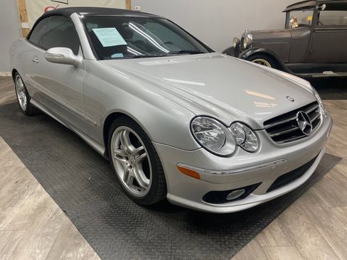 Used 2005 Mercedes-Benz CLK 55 AMG Cabriolet image 22
