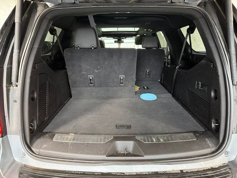 Used 2021 Chevrolet Suburban Premier AWD/4WD image 14