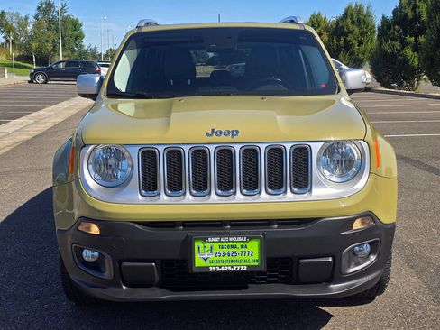 Used 2015 Jeep Renegade Limited w/ Advanced Technology Group AWD/4WD image 8