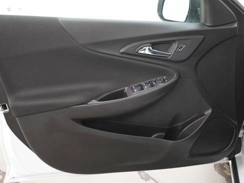Used 2022 Chevrolet Malibu LS FWD image 18