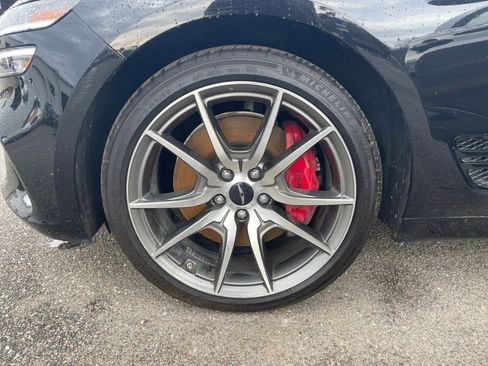 Used 2025 Genesis G70 2.5T image 30