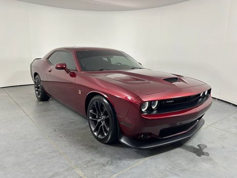 Used 2020 Dodge Challenger R/T Scat Pack RWD image 9