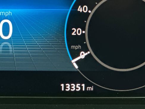 Used 2025 Volkswagen Atlas Peak Edition SE image 24