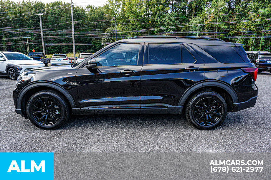 Used 2025 Ford Explorer ST-Line AWD/4WD image 6
