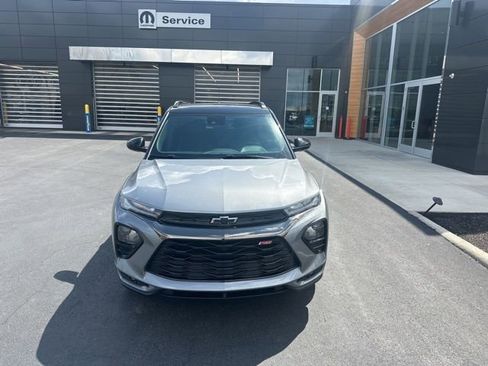 Used 2023 Chevrolet TrailBlazer RS w/ Convenience Package AWD/4WD image 2