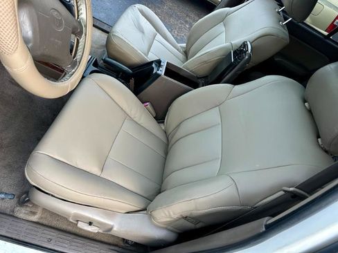 Used 2000 Toyota 4Runner Limited image 14