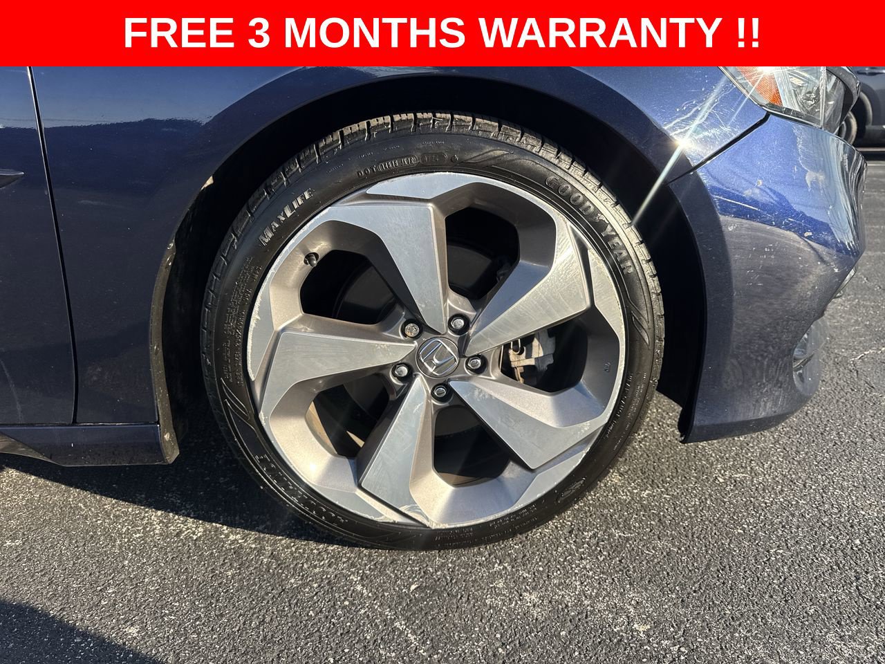 Used 2018 Honda Accord Touring image 10