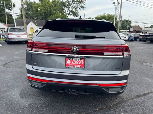 Used 2024 Volkswagen Atlas Cross Sport SE AWD/4WD image 7