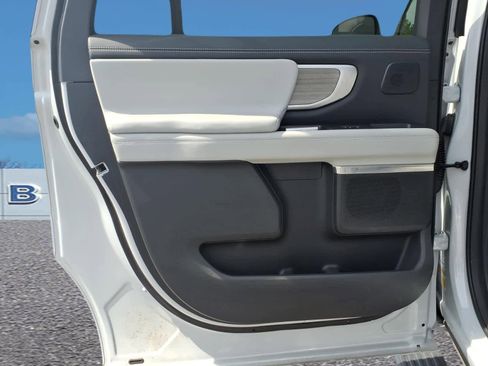 Used 2025 Ford Expedition Max Platinum w/ Driver's Package AWD/4WD image 27