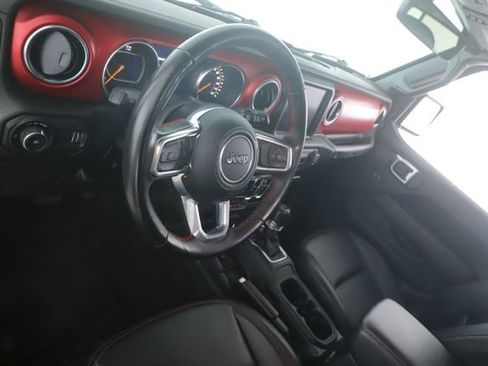 Used 2023 Jeep Wrangler Unlimited Rubicon w/ Cold Weather Group AWD/4WD image 14