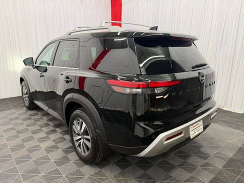 Used 2023 Nissan Pathfinder SL w/ Lighting Package (N92) AWD/4WD image 12