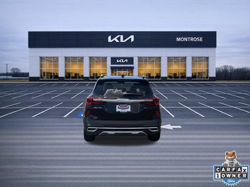 Used 2023 Kia Seltos S w/ Navigation Package AWD/4WD image 7