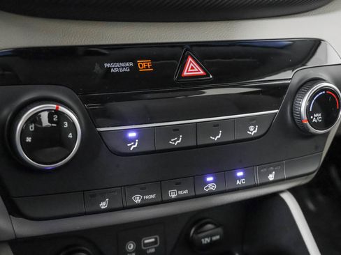 Used 2019 Hyundai Tucson Value AWD/4WD image 31