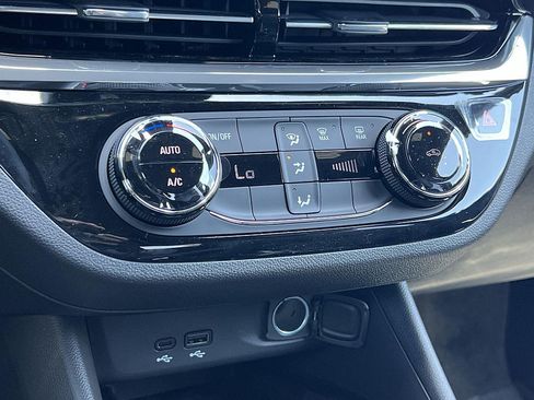 New 2026 Buick Envista Sport Touring w/ Convenience II Package FWD image 18