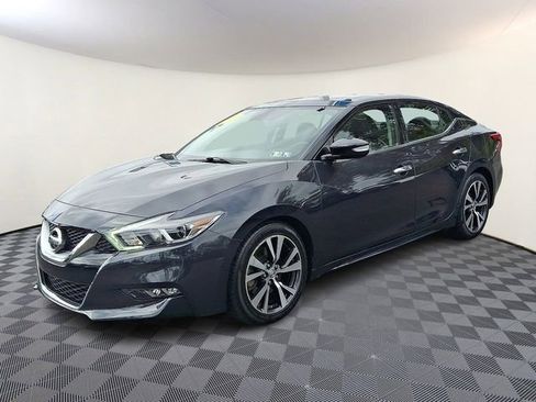 Used 2017 Nissan Maxima Platinum image 4