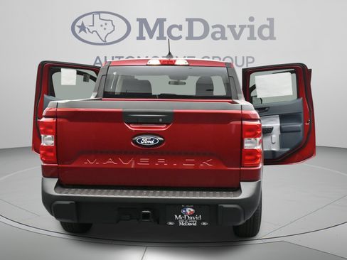 Used 2025 Ford Maverick XLT w/ Equipment Group 302A AWD/4WD image 29