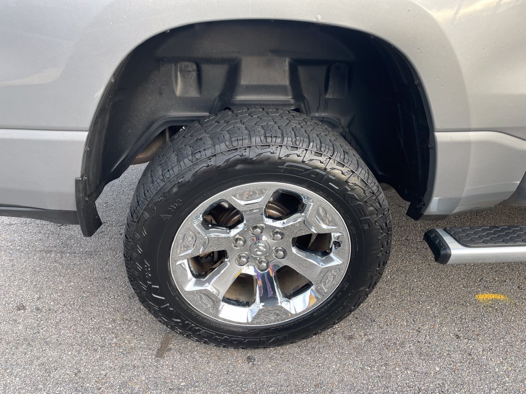 Used 2019 RAM 1500 Big Horn AWD/4WD image 12