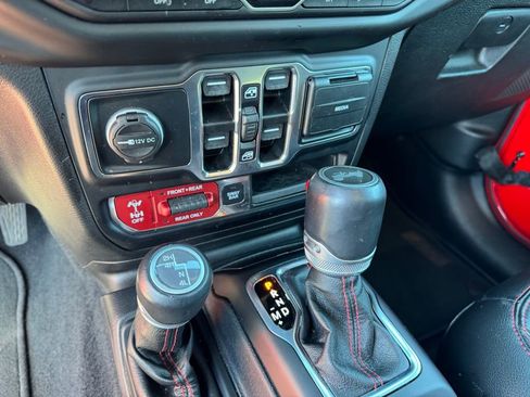 Used 2020 Jeep Wrangler Unlimited Rubicon AWD/4WD image 27