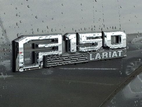 Used 2019 Ford F150 Lariat w/ Equipment Group 502A Luxury image 32