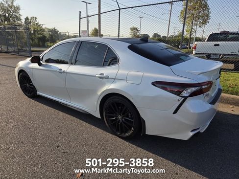 Used 2022 Toyota Camry XSE FWD image 5
