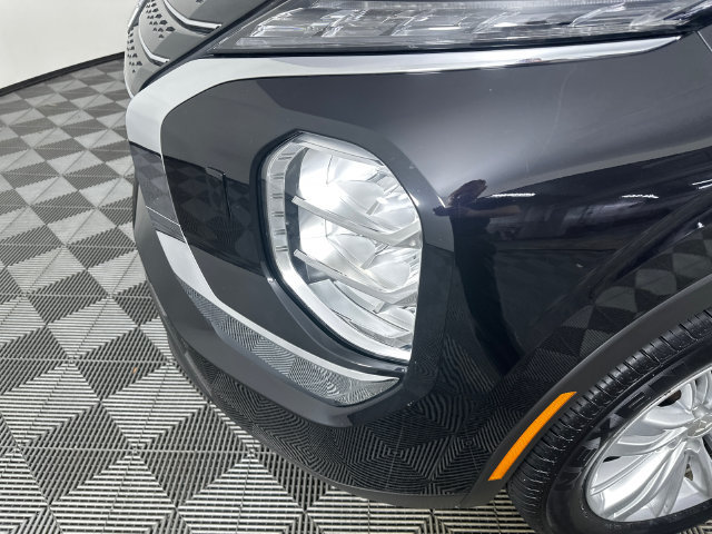 Used 2023 Mitsubishi Outlander ES AWD/4WD image 28