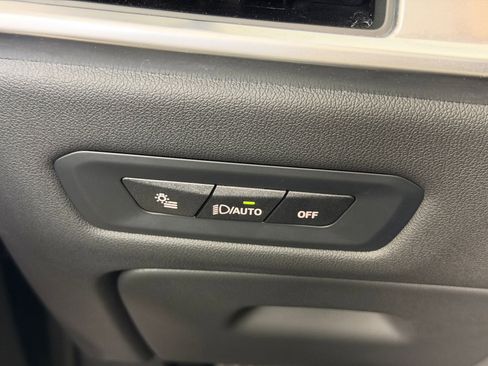 Used 2025 BMW X5 xDrive40i w/ Executive Package image 16