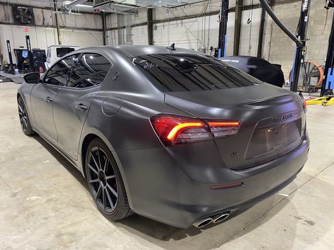Used 2021 Maserati Ghibli S RWD image 17