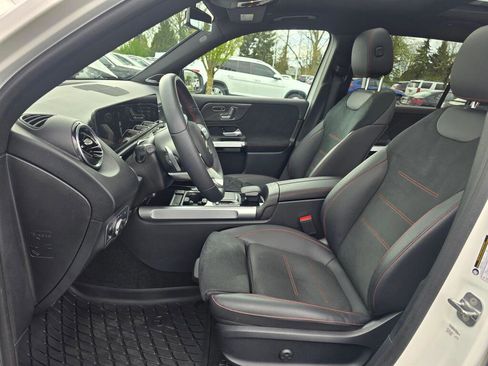 Used 2023 Mercedes-Benz GLB 250 4MATIC w/ AMG Line image 13