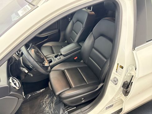 Used 2020 Mercedes-Benz GLA 250 4MATIC image 11