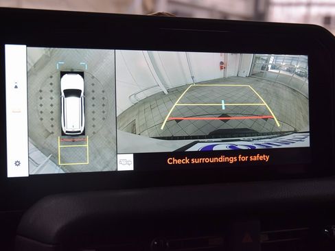 Used 2025 Toyota Land Cruiser image 54