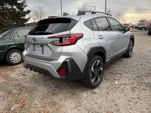 Used 2024 Subaru Crosstrek 2.5i Limited image 3