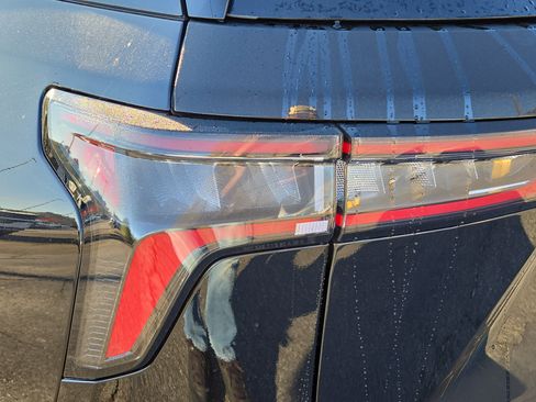 New 2026 Chevrolet Equinox LT w/ Safety and Technology Package image 19